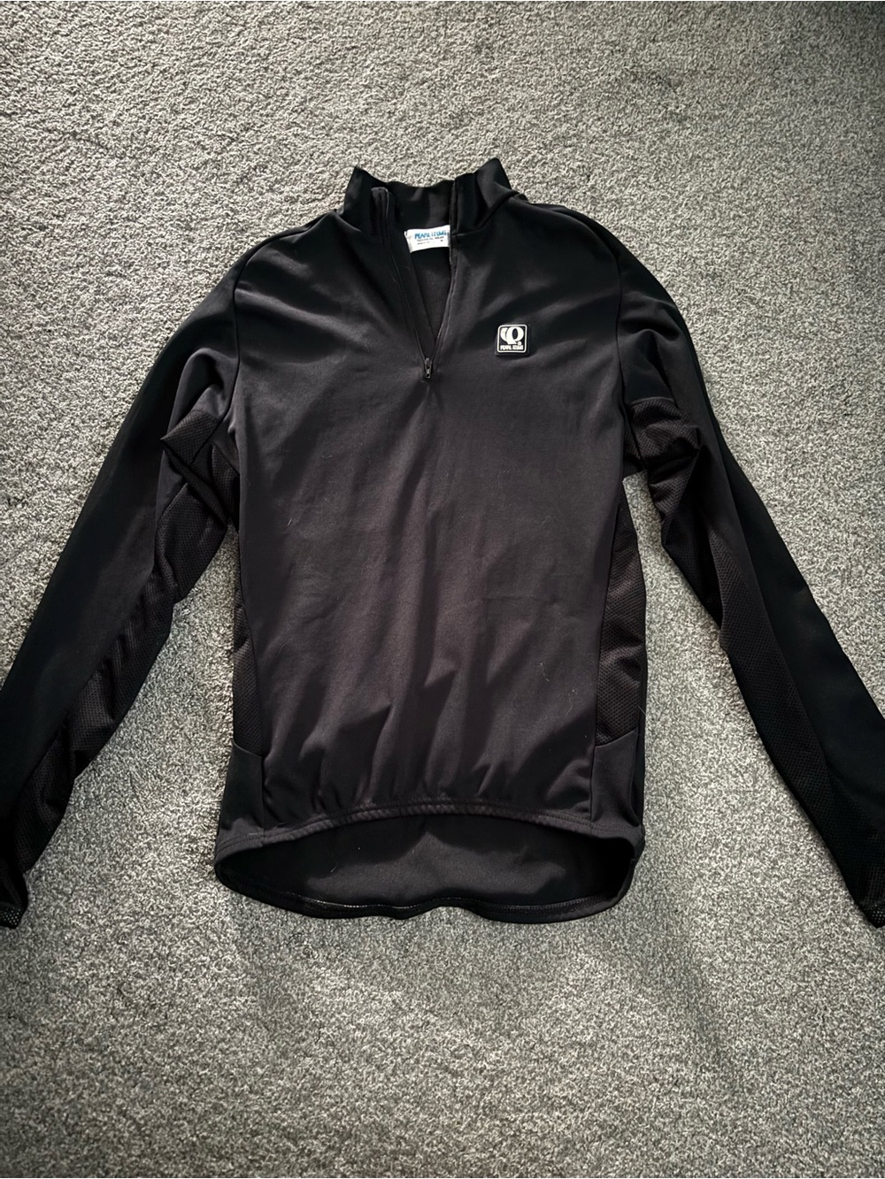 Pearl Izumi Black Long-Sleeve Pullover - Quarter Zip